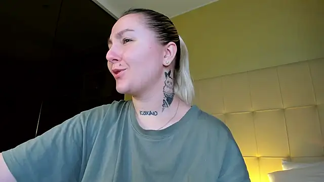 Debbie Taylor online show from 11/18/25, 05:05