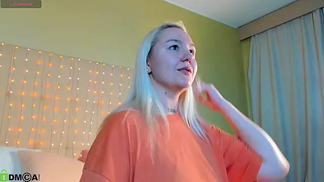 Snapshot of Debbie_Taylor chatting on 06/10/26, 05:25 Debbie Taylor online show from 06/10/26, 05:25
