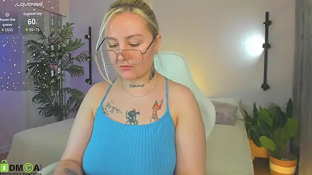 Snapshot of Debbie_Taylor chatting on 06/07/26, 05:18 Debbie Taylor online show from 06/07/26, 05:18