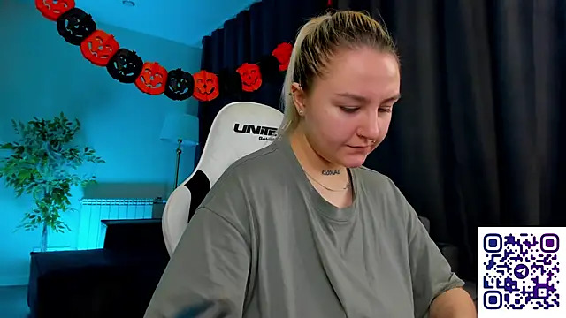 Debbie Taylor online show from 10/31/25, 03:08