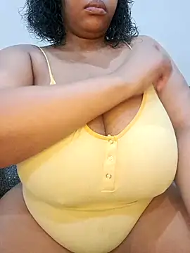 Snapshot of juicygoddess2 chatting on 10/02/25, 11:24 juicygoddess2 online show from 10/02/25, 11:24