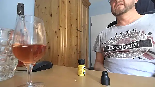 Tom PP cgn online show from 09/19/25, 11:25