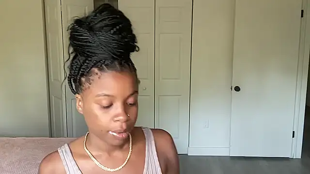 Snapshot of miamiworld chatting on 03/20/25, 03:14 miamiworld online show from 03/20/25, 03:14