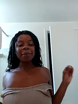 Snapshot of miamiworld chatting on 03/09/25, 04:11 miamiworld online show from 03/09/25, 04:11