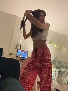 adop me   online show from 11/12/25, 02:37