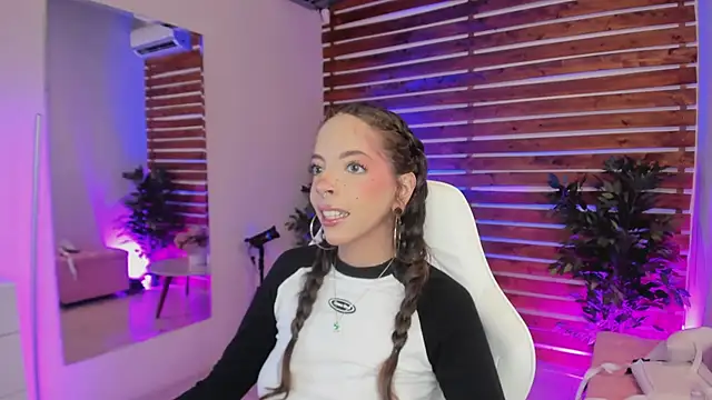 Sapphire Venuss online show from 02/25/26, 01:28