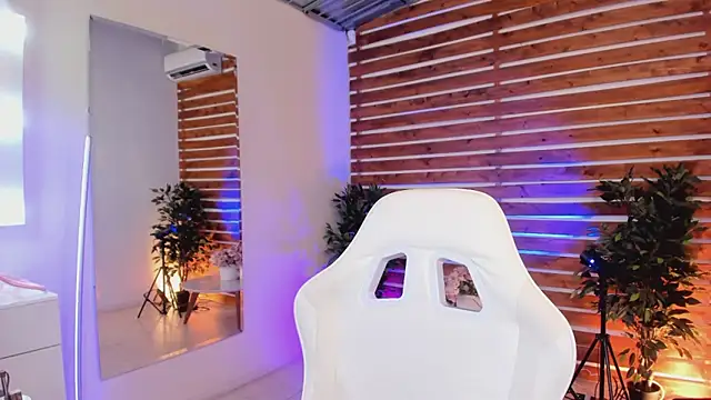 Sapphire Venuss online show from 04/18/26, 12:46