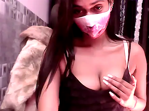 Snapshot of Anushka_Rajput05 chatting on 12/29/24, 02:42 Anushka Rajput05 online show from 12/29/24, 02:42