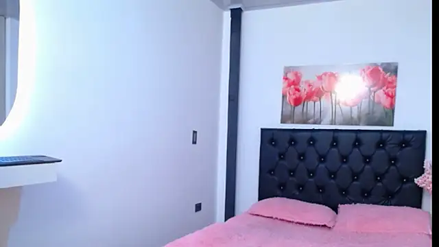 lily f00x online show from 12/05/25, 12:37