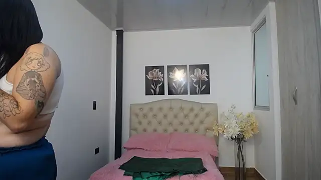 lily f00x online show from 03/25/26, 12:37