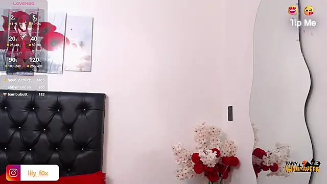 lily f00x online show from 10/31/25, 12:51