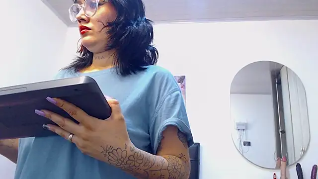 Snapshot of lily_f00x chatting on 10/07/25, 12:39 lily f00x online show from 10/07/25, 12:39