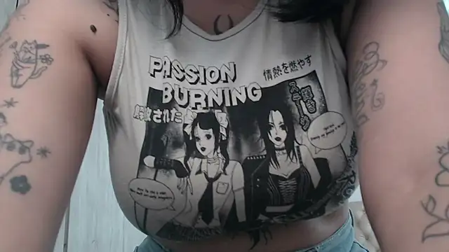 lily f00x online show from 11/21/25, 12:26