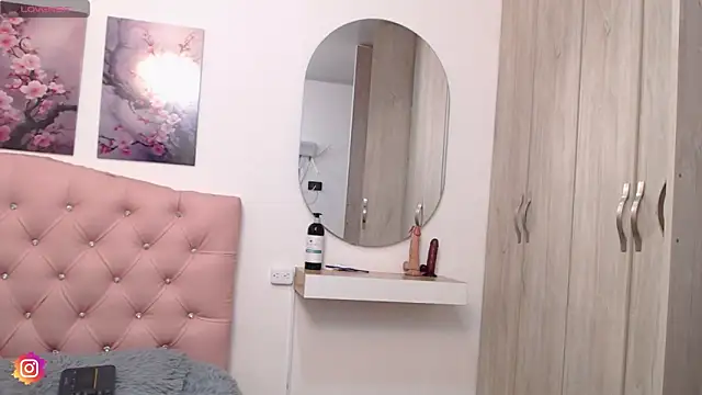 lily f00x online show from 01/12/26, 12:45