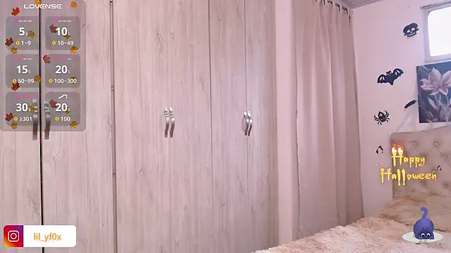 lily f00x online show from 10/24/25, 01:32