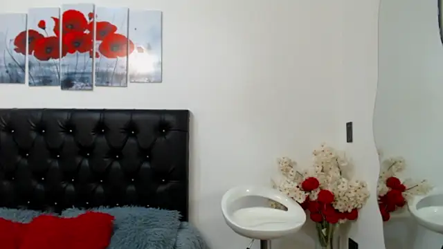 lily f00x online show from 11/29/25, 12:38