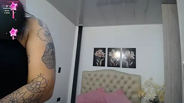 lily f00x online show from 04/10/26, 12:34