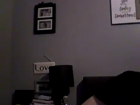 Snapshot of Watson4U chatting on 12/19/24, 04:24 Watson4U online show from 12/19/24, 04:24