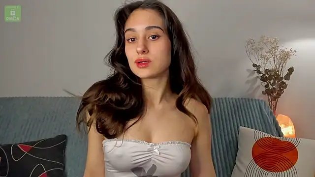 Snapshot of erika_hoiree chatting on 03/20/25, 12:40 erika hoiree online show from 03/20/25, 12:40