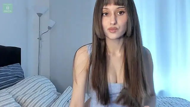 Snapshot of erika_hoiree chatting on 05/10/26, 09:02 erika hoiree online show from 05/10/26, 09:02