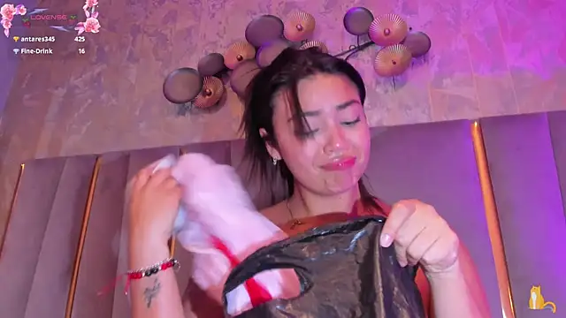 KimDevinne online show from 04/09/26, 06:19