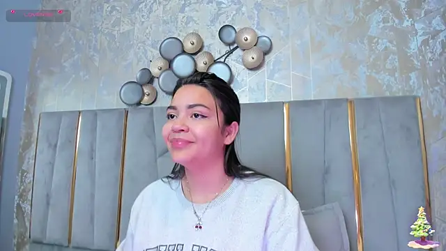 KimDevinne online show from 12/21/25, 03:41