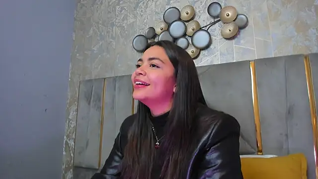 KimDevinne online show from 11/23/25, 03:05