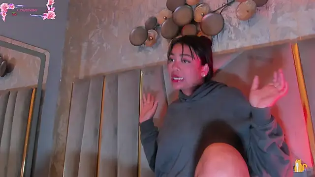 KimDevinne online show from 02/19/26, 03:03