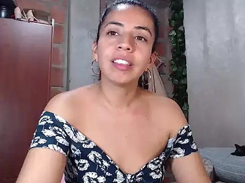 anngela01 online show from 01/17/25, 12:31