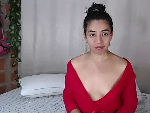 anngela01 online show from 02/02/25, 04:22