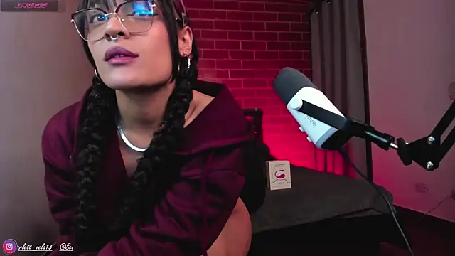 Snapshot of Scarlett_Vela13 chatting on 09/30/25, 11:22 Scarlett Vela13 online show from 09/30/25, 11:22