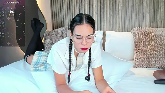 AnahinClar online show from 11/12/25, 05:28