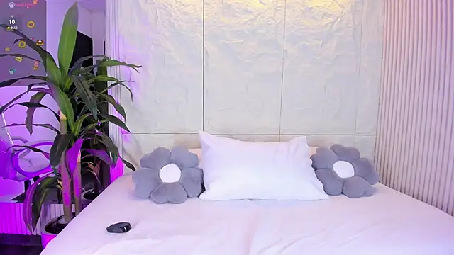 AnahinClar online show from 04/15/26, 12:10