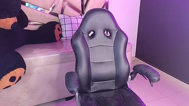 emmalee 01a online show from 02/26/25, 11:21