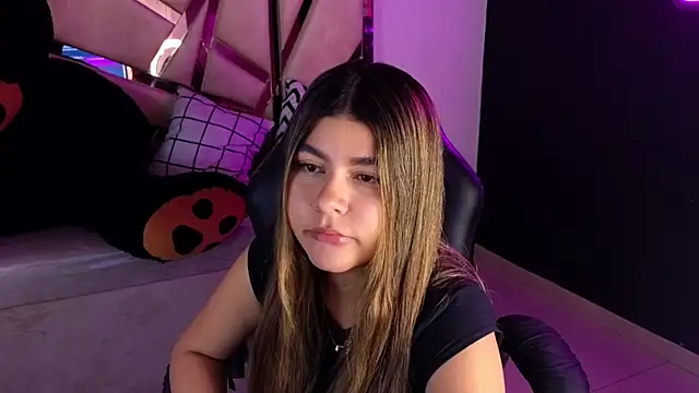 emmalee 01a online show from 02/20/25, 05:09