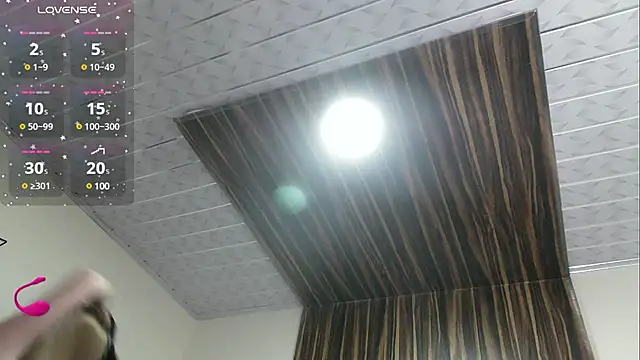 Snapshot of issa_soto_ chatting on 02/11/25, 01:41 issa soto online show from 02/11/25, 01:41