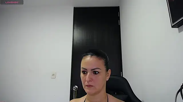 Snapshot of Sofiiaa_Cooper chatting on 01/19/25, 04:46 Sofiiaa Cooper online show from 01/19/25, 04:46