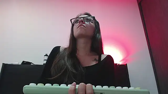 Aurora blossom   online show from 10/28/25, 10:41