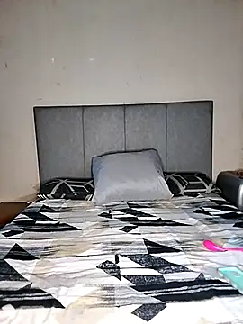 ThickPearlx23 online show from 02/06/26, 05:03