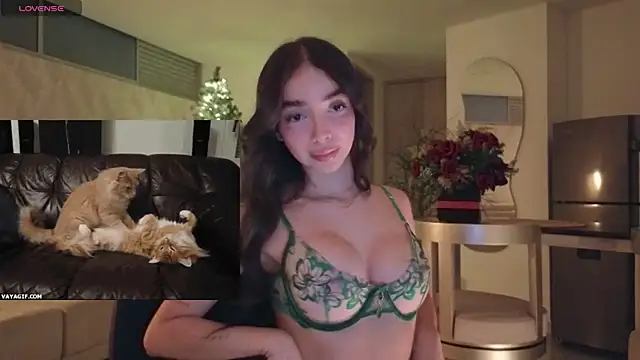 Siny Moore online show from 12/20/25, 01:08