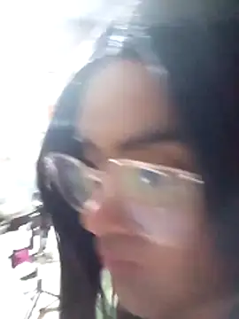 yovana13 online show from 12/17/25, 01:16