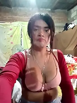 yovana13 online show from 02/16/26, 05:55