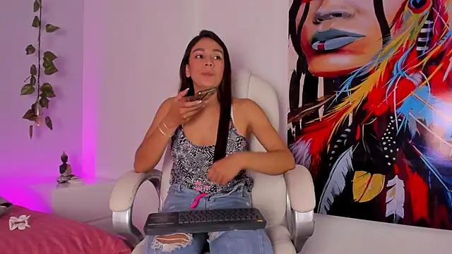 Luci And Sofi online show from 10/30/25, 02:58