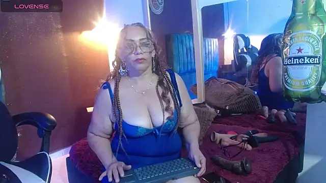 Snapshot of PervertedMature chatting on 04/17/26, 01:52 PervertedMature online show from 04/17/26, 01:52