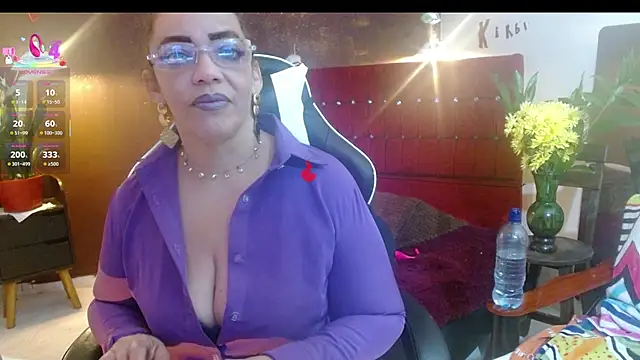 Snapshot of PervertedMature chatting on 10/05/25, 09:27 PervertedMature online show from 10/05/25, 09:27