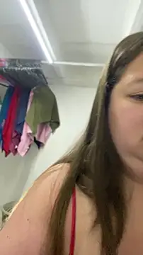 Snapshot of Chloee_ep chatting on 05/09/26, 05:00 Chloee ep online show from 05/09/26, 05:00