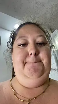 Chloee ep online show from 11/18/25, 04:16