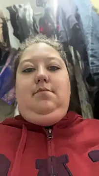 Snapshot of Chloee_ep chatting on 04/17/26, 12:08 Chloee ep online show from 04/17/26, 12:08
