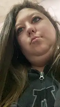 Snapshot of Chloee_ep chatting on 04/23/26, 01:13 Chloee ep online show from 04/23/26, 01:13