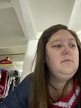 Snapshot of Chloee_ep chatting on 06/28/26, 03:02 Chloee ep online show from 06/28/26, 03:02